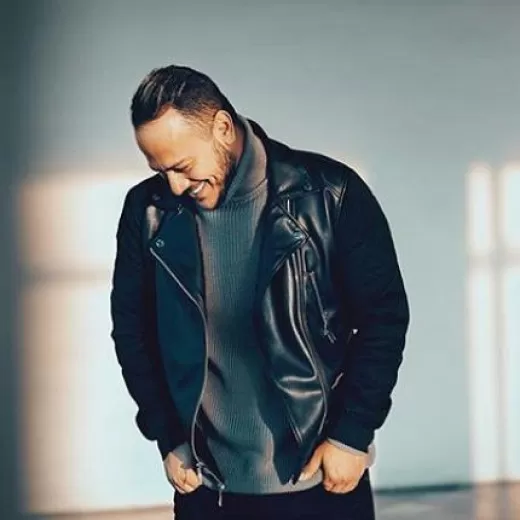 دانلود ریمیکس دیگه وقتشه بری برو زل زدی به چی اشوان طولانی دانلود ریمیکس دیگه وقتشه بری برو زل زدی به چی اشوان طولانی